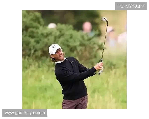 BMW锦标赛惊现戏剧性一幕，苍蝇“助攻”弗利特伍德球进洞