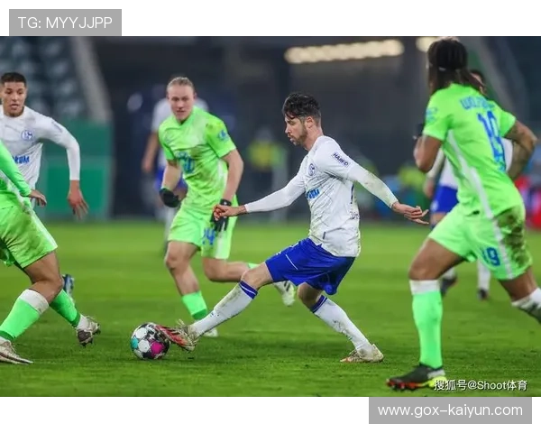 VAR技术争议：富勒姆扳平球越位疑云分析